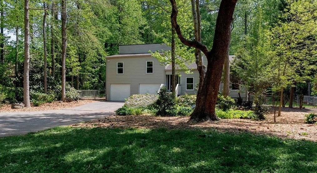 2869 Alberta Dr, Marietta, GA 30062-1510