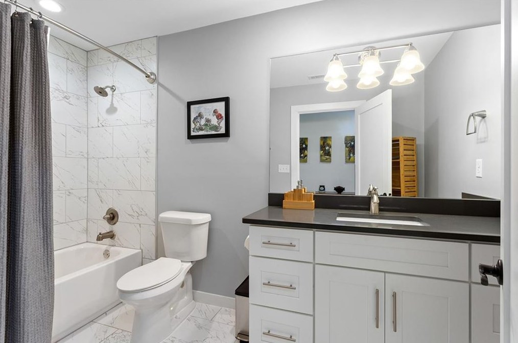 2362 Marion Cir, Decatur GA  30032-4057 exterior