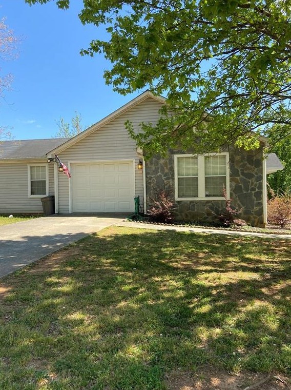 28 Jill Ln, Euharlee, GA 30120-2019
