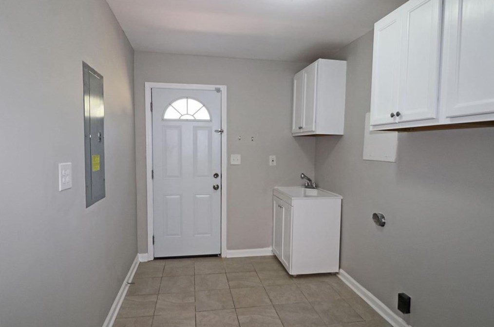 4041 Brookcrest Cir, Decatur GA  30032-3820 exterior