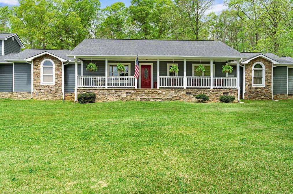 94 Smith Rd, Taylorsville, GA 30178