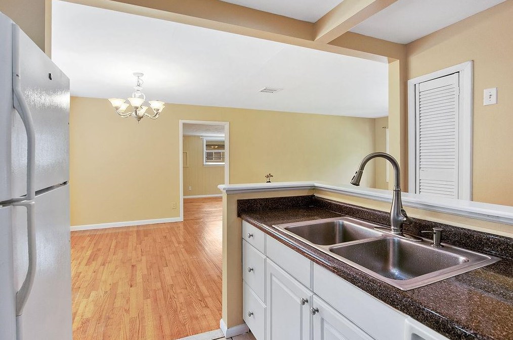 3075 Leafwood Dr, Decatur GA  30033-4408 exterior