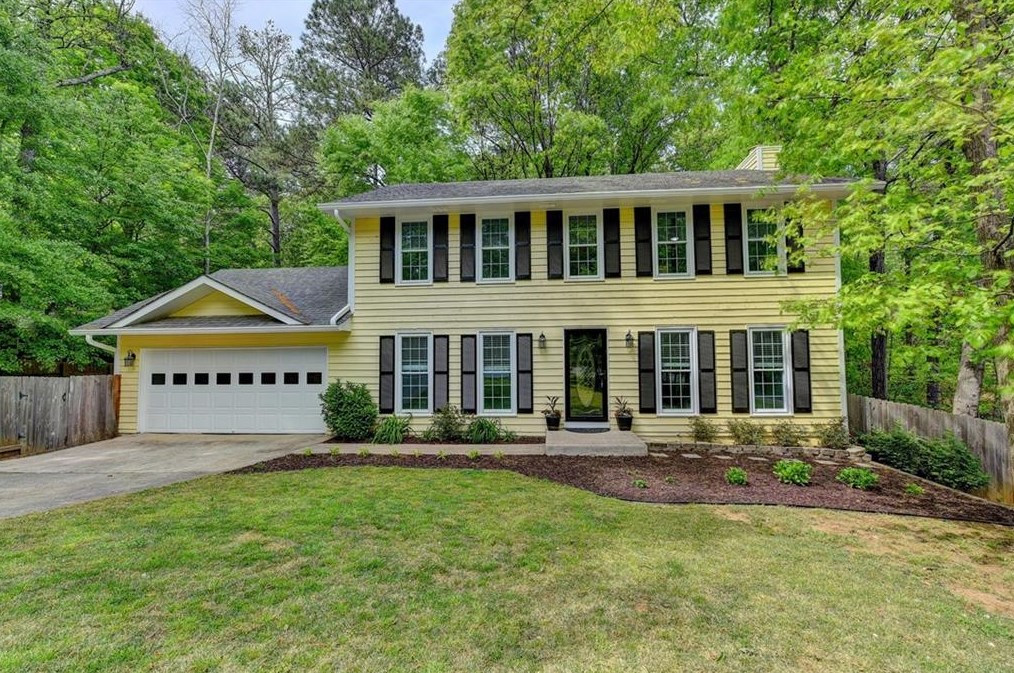 1000 Lake Haven Ct, Roswell, GA 30076-4707