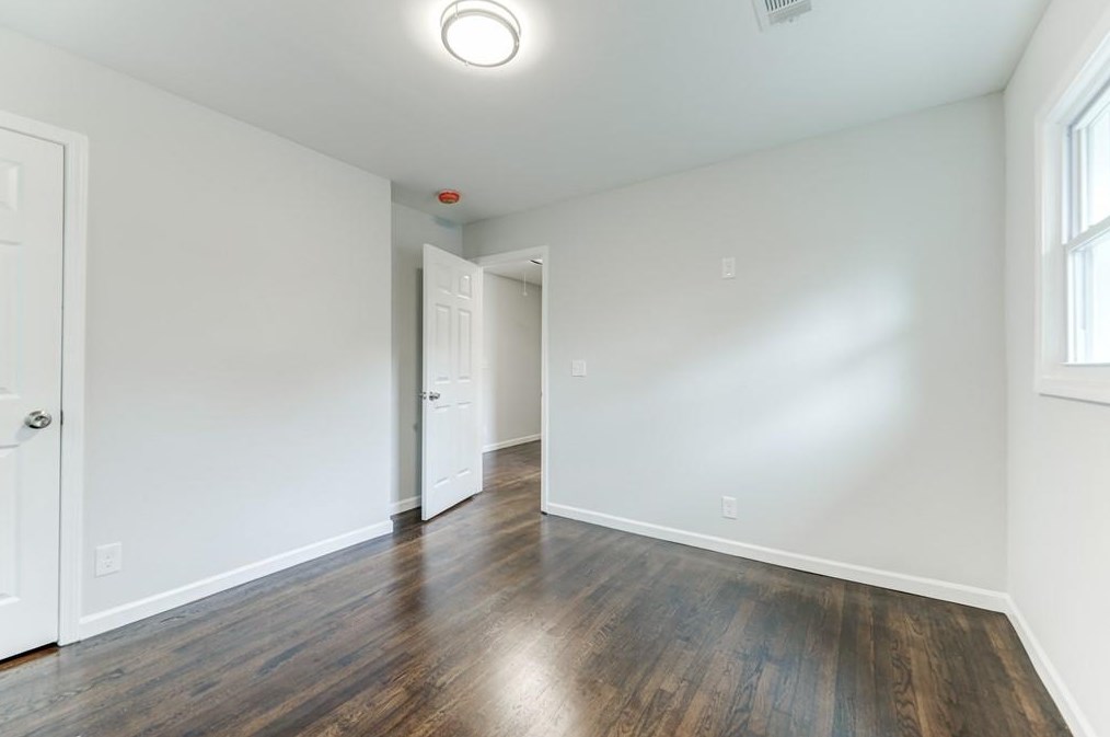 1893 Winthrop Dr, Atlanta GA  30331-1713 exterior