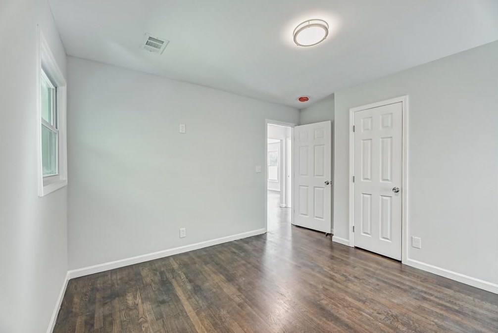 1893 Winthrop Dr, Atlanta GA  30331-1713 exterior