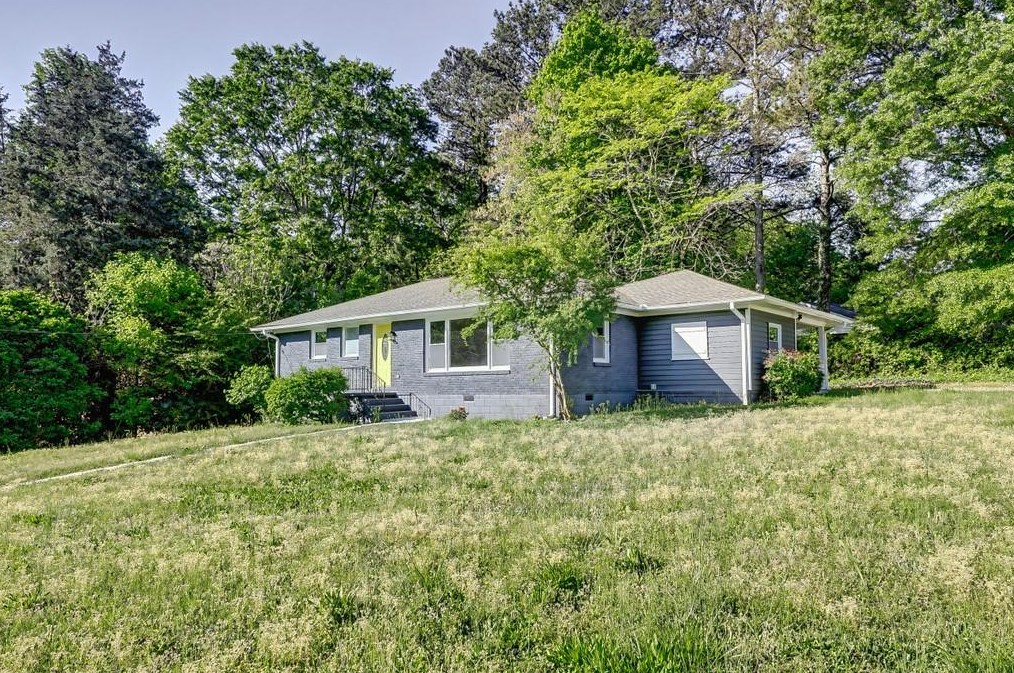 1893 Winthrop Dr, Atlanta GA  30331-1713 exterior