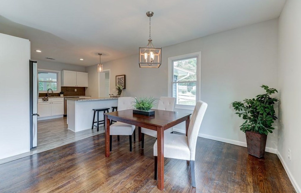 1893 Winthrop Dr, Atlanta GA  30331-1713 exterior