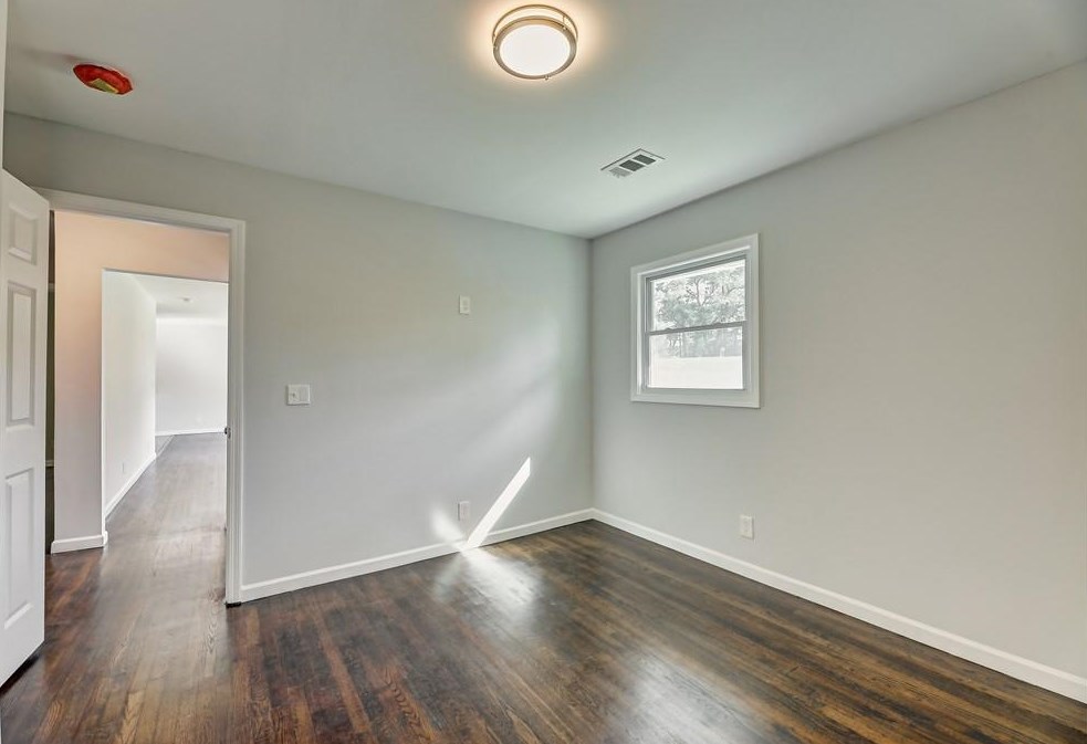1893 Winthrop Dr, Atlanta GA  30331-1713 exterior