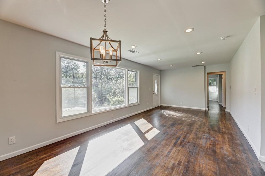 1893 Winthrop Dr, Atlanta GA  30331-1713 exterior