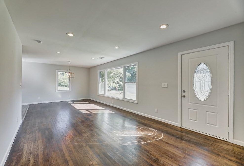 1893 Winthrop Dr, Atlanta GA  30331-1713 exterior