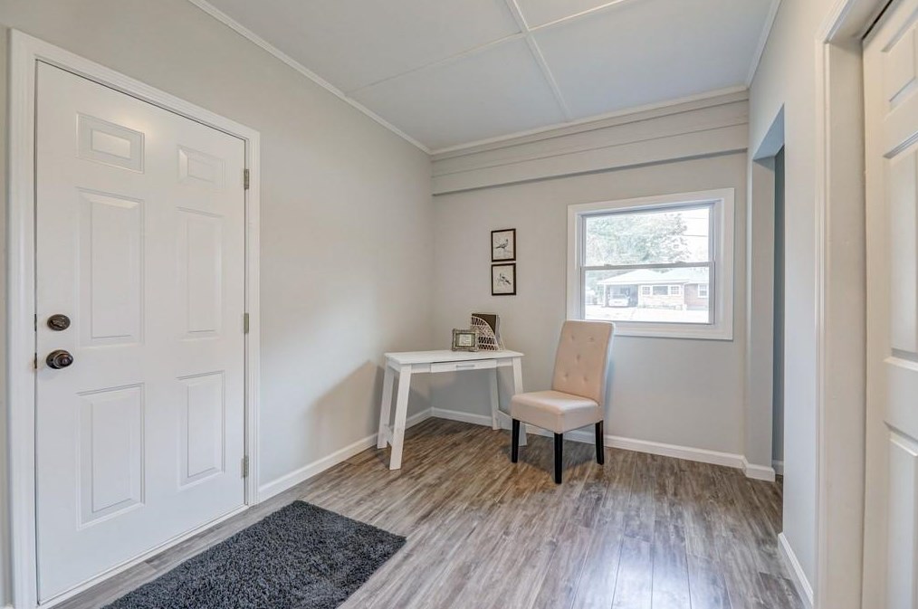 1893 Winthrop Dr, Atlanta GA  30331-1713 exterior