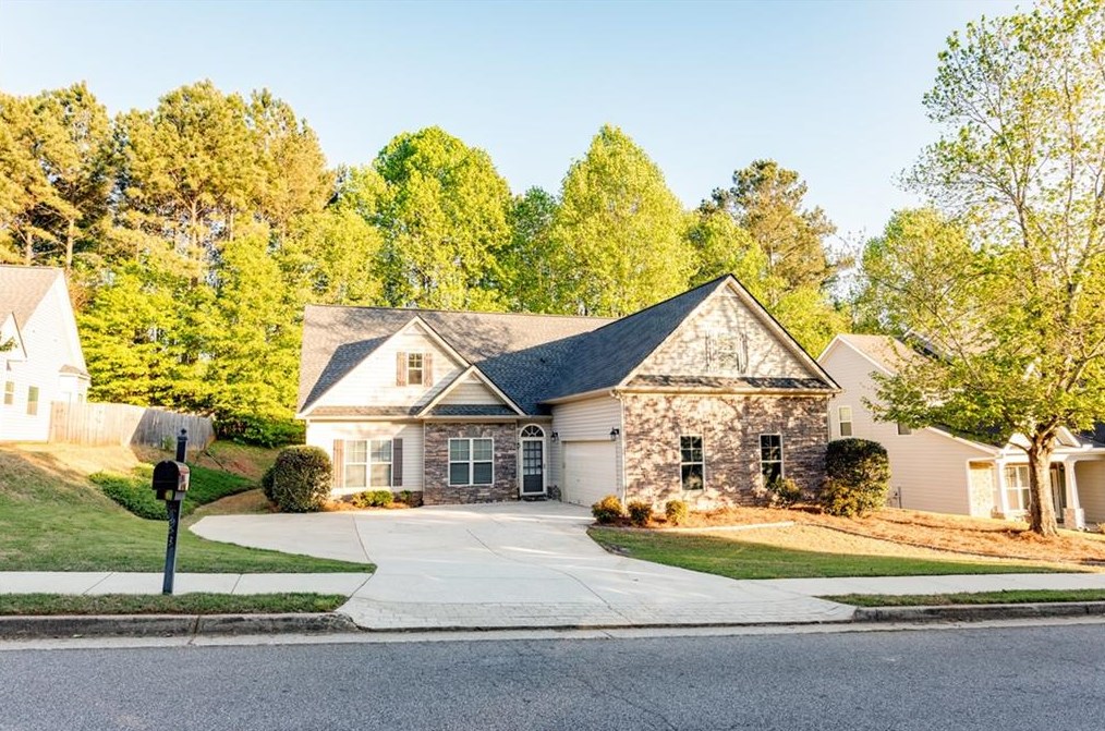153 Spinner Dr, Jefferson, GA 30549