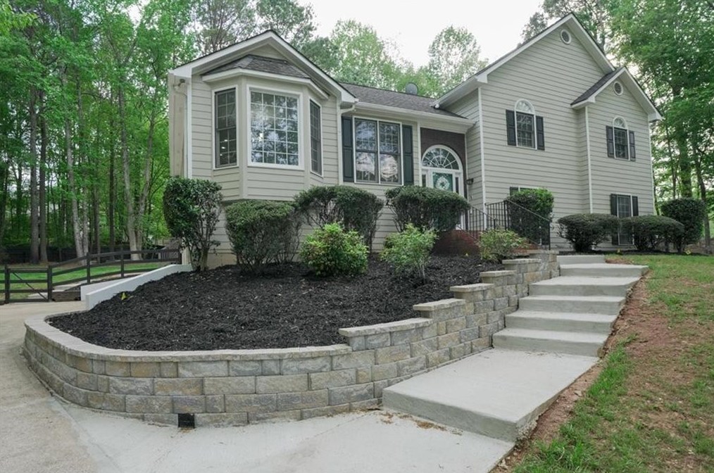 8130 Victoria Ct, Cumming, GA 30040-6618