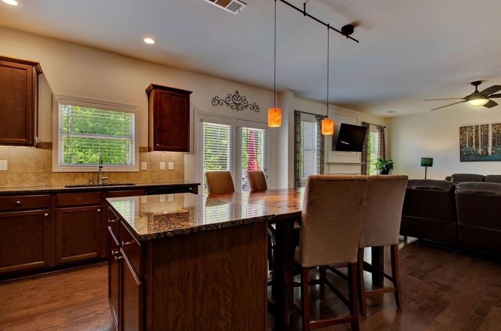 789 Springs Crest Dr, Dallas GA  30157-6595 exterior