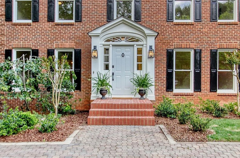 640 Valley Hall Dr, Atlanta, GA 30350-4634