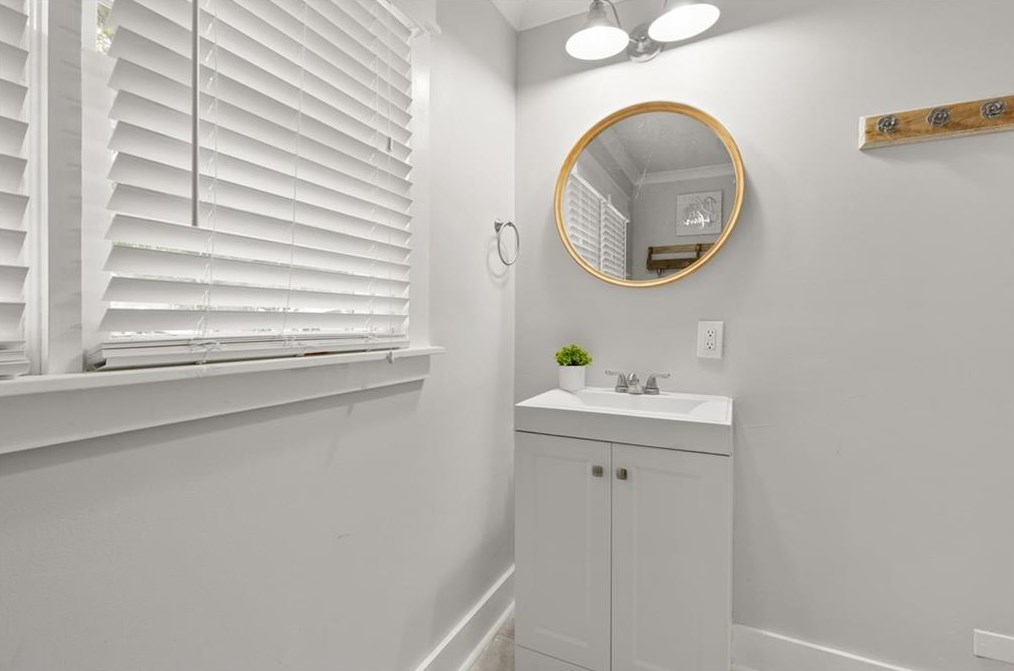 3235 Concord Cir, Smyrna GA  30080-4306 exterior