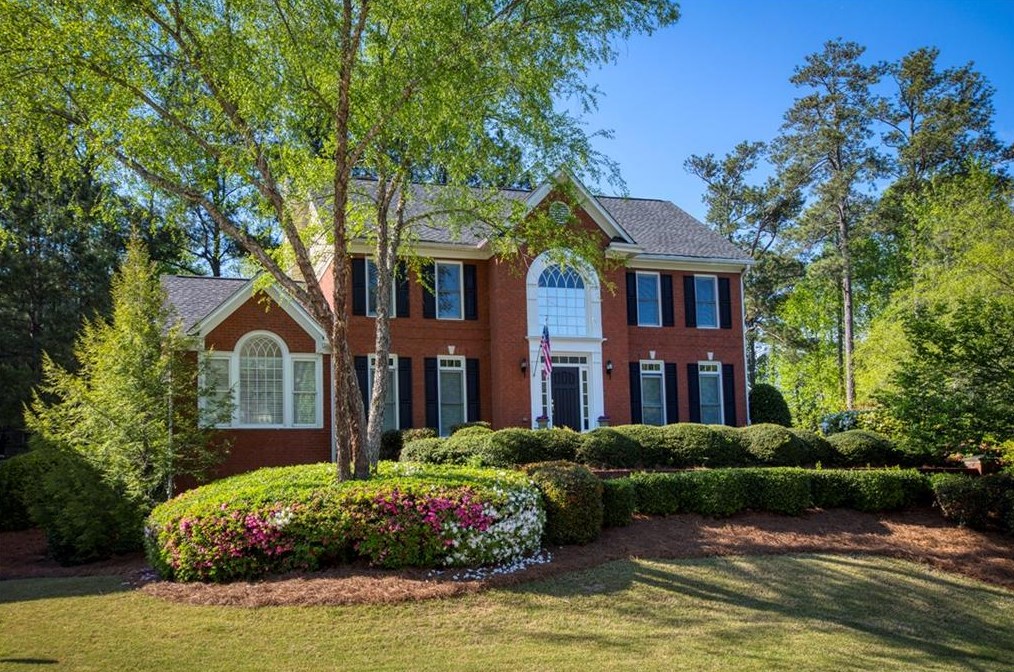 772 Vinings Estates Dr Se, Mableton, GA 30126