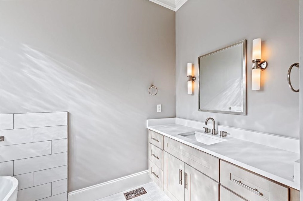 354 Murray Hill Ave, Atlanta GA  30317-1319 exterior