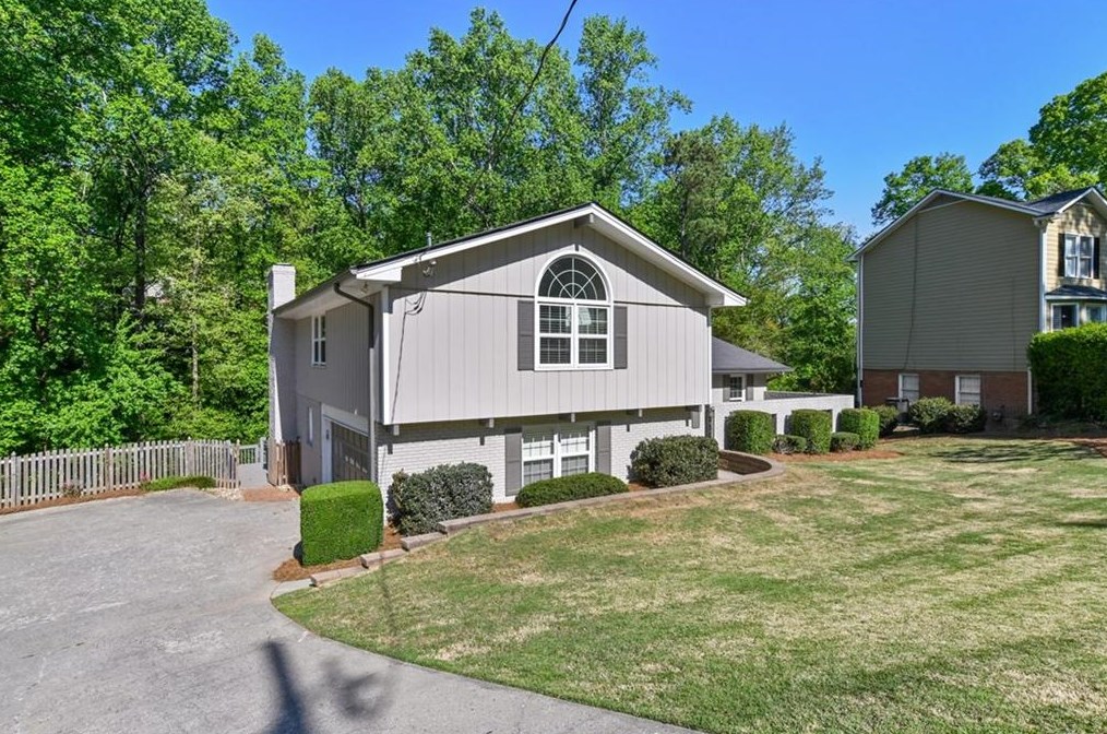 5084 Winding Branch Dr, Atlanta, GA 30338-3944