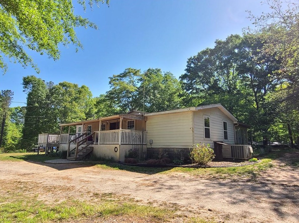 261 Price Rd, Carrollton, GA 30116