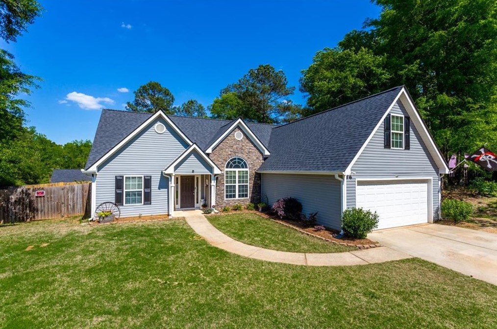556 Walton Dr, Social Circle, GA 30025