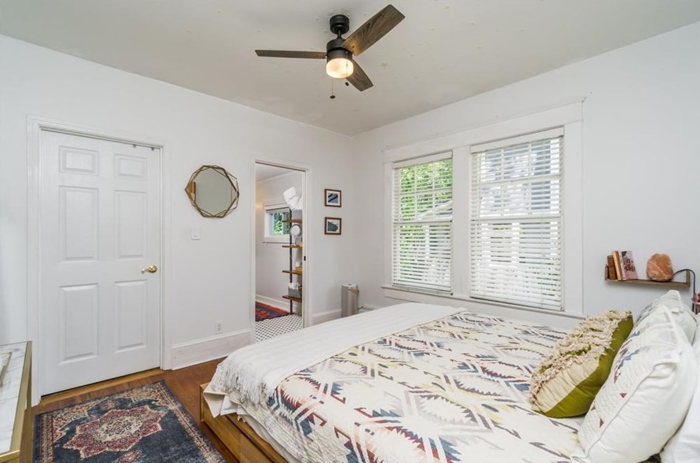 118 4th Ave, Decatur GA  30030-4849 exterior