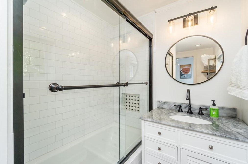 118 4th Ave, Decatur GA  30030-4849 exterior