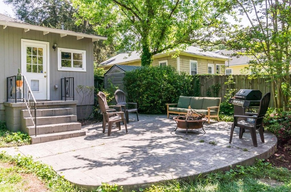 118 4th Ave, Decatur GA  30030-4849 exterior