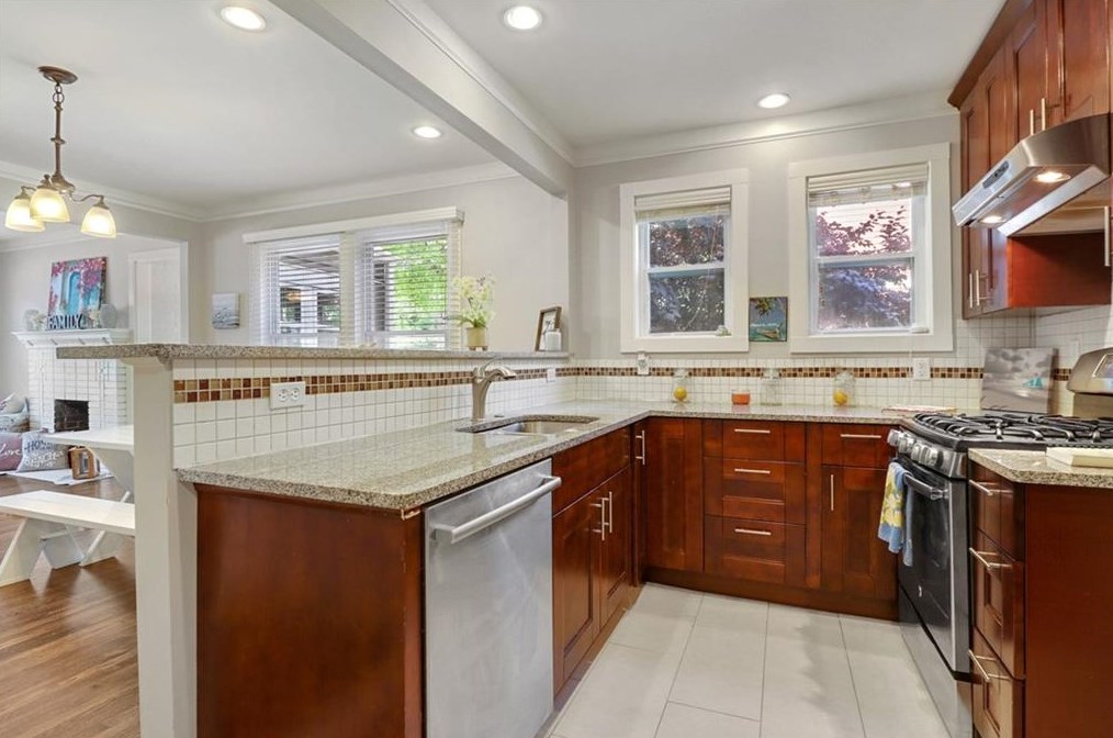 3410 Glenwood Rd, Decatur GA  30032-4408 exterior