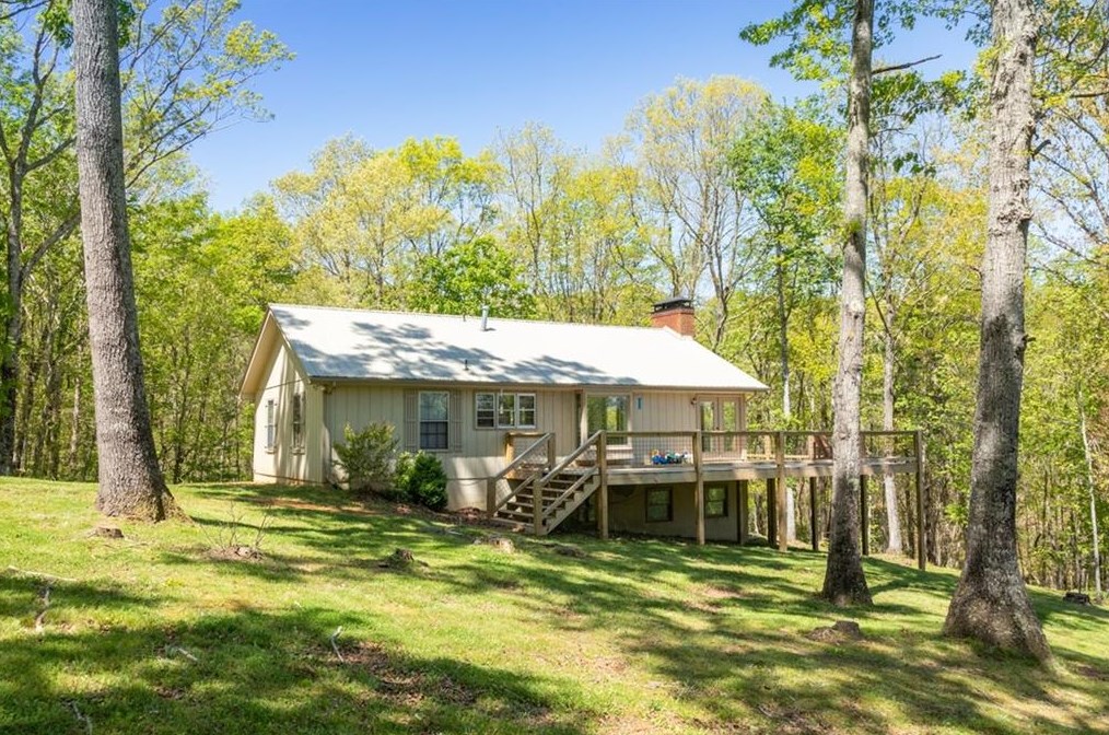 884 Sheep Wallow Rd, Dahlonega, GA 30533