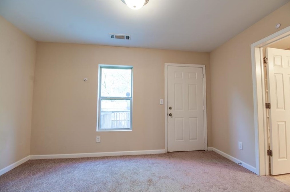 1481 Knights Trl, Stone Mountain, GA 30083-6203