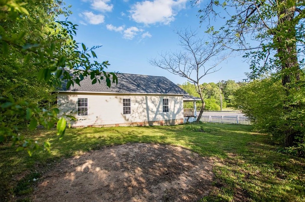 4952 Fairmount Hwy, Calhoun GA  30701-3713 exterior