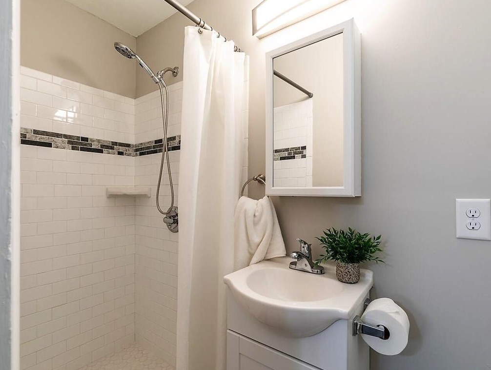 2865 Concord Dr, Decatur GA  30033-5010 exterior