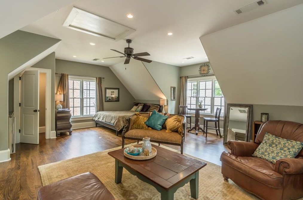 205 Worth Dr, Atlanta GA  30327-3443 exterior