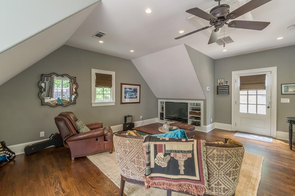 205 Worth Dr, Atlanta GA  30327-3443 exterior