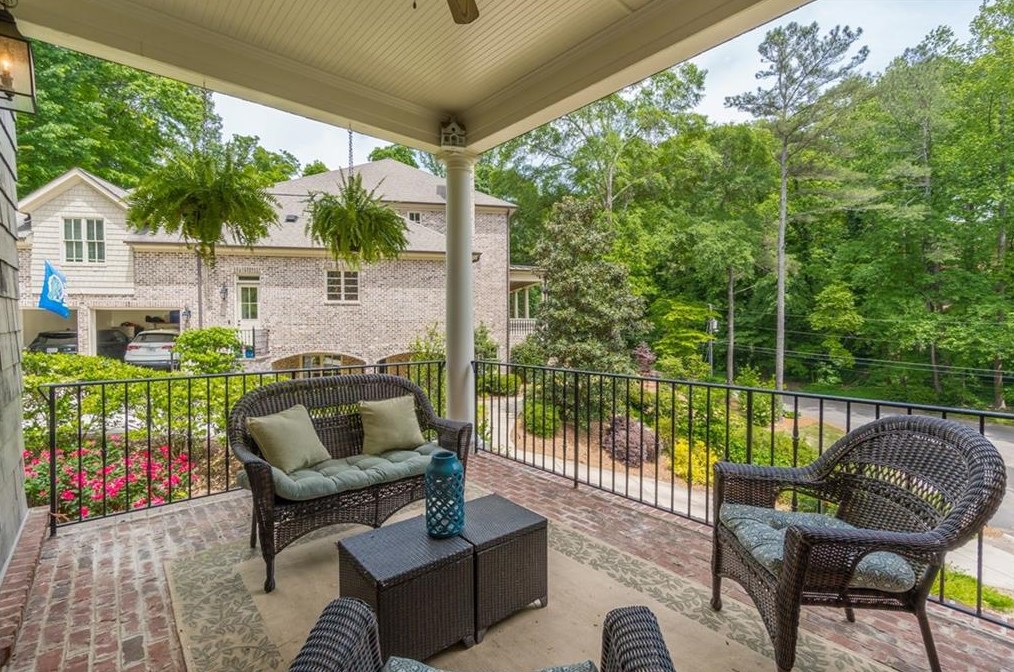 205 Worth Dr, Atlanta GA  30327-3443 exterior