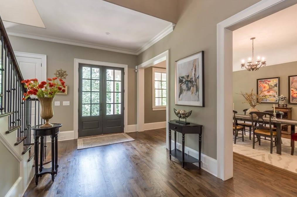 205 Worth Dr, Atlanta GA  30327-3443 exterior
