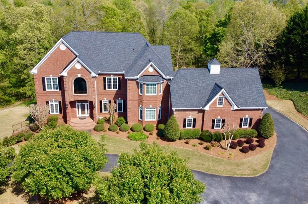 8910 Champion Ct, Ball Ground, GA 30107