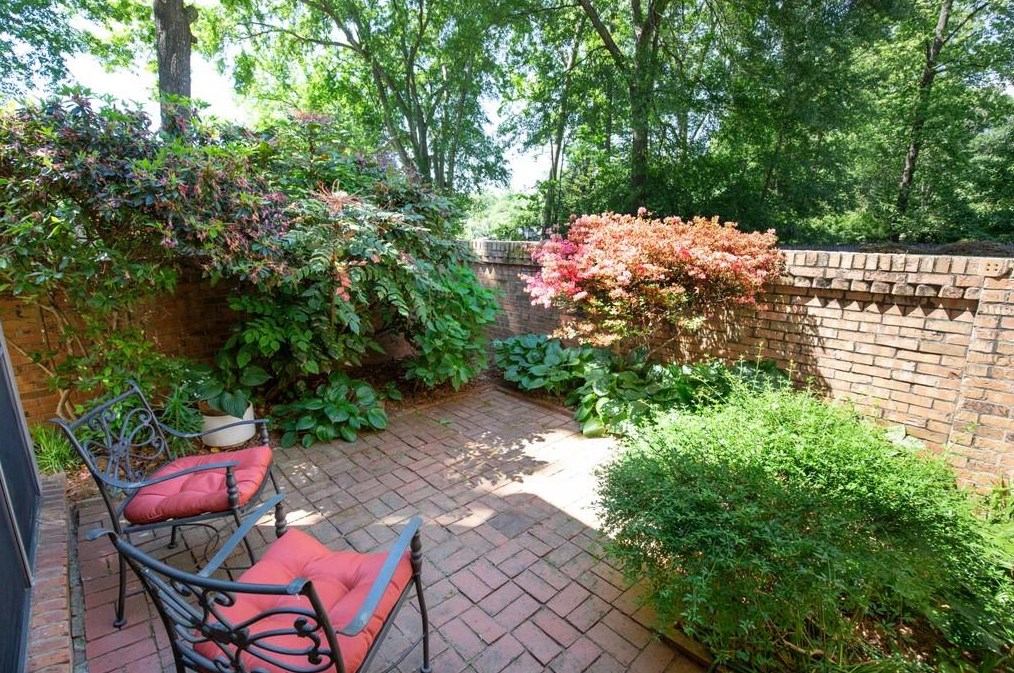 266 Adair St, Decatur GA  30030-2939 exterior