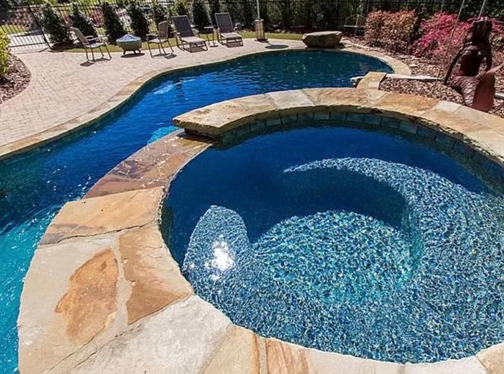 11037 Estates Cir, Alpharetta GA  30022-1470 exterior