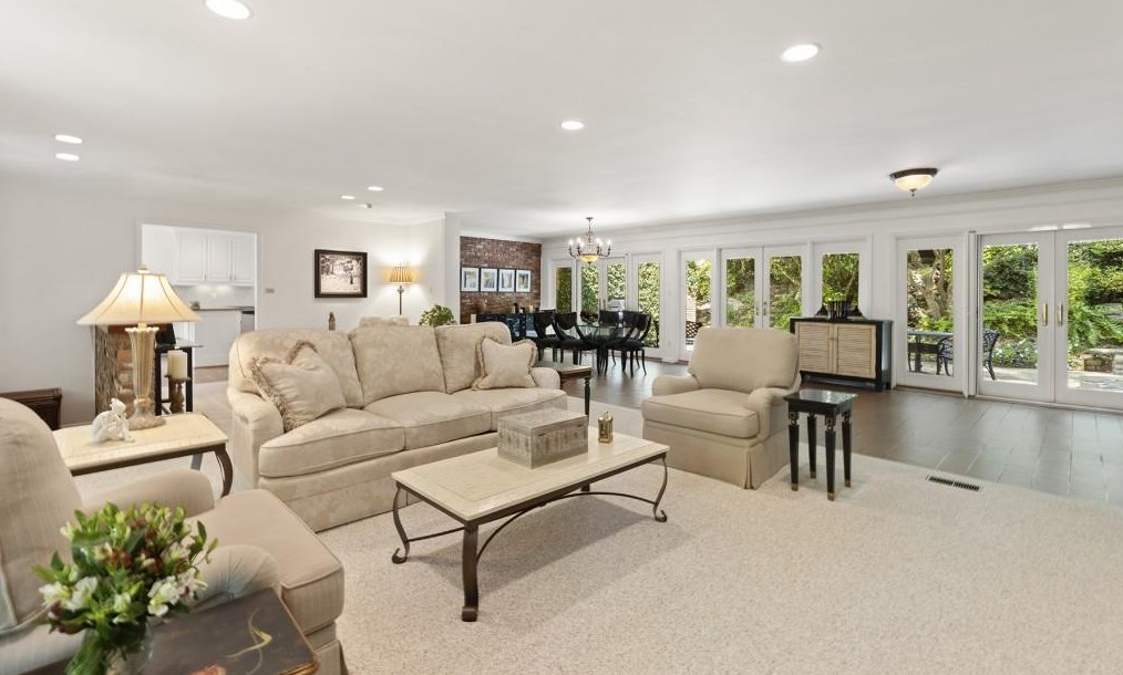 3249 Teton Dr, Atlanta GA 30339-4341 exterior