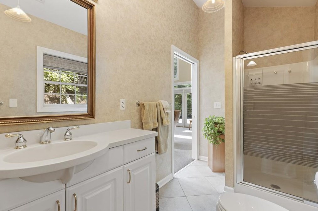 3249 Teton Dr, Atlanta GA 30339-4341 exterior