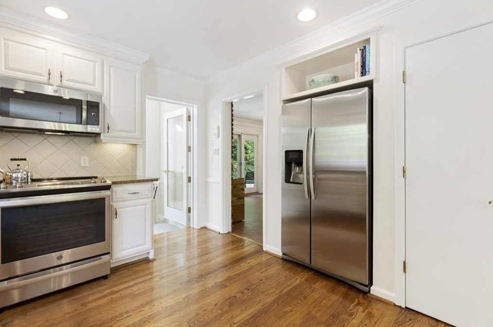 3249 Teton Dr, Atlanta GA 30339-4341 exterior