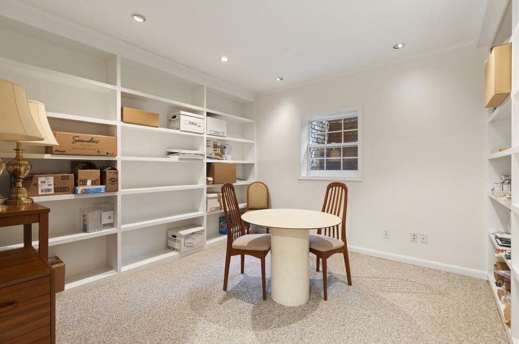 3249 Teton Dr, Atlanta GA 30339-4341 exterior