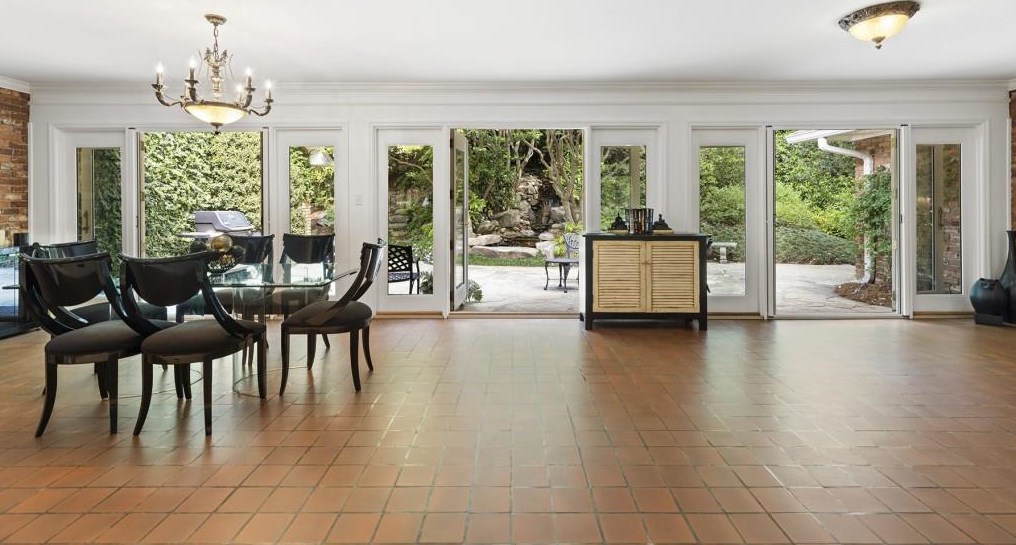 3249 Teton Dr, Atlanta GA 30339-4341 exterior