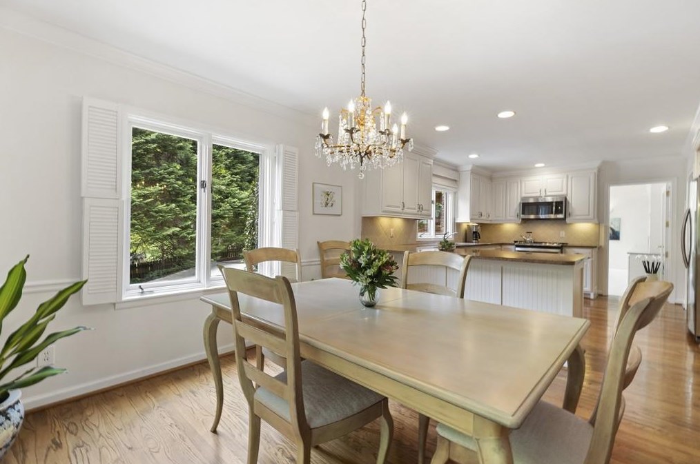 3249 Teton Dr, Atlanta GA 30339-4341 exterior