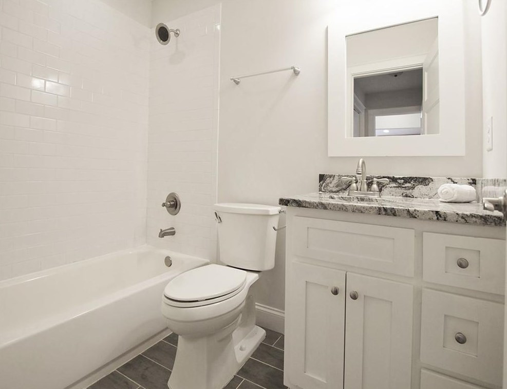 631 Lake Dr, Decatur GA  30030-3535 exterior