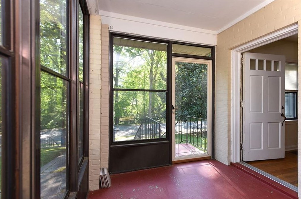 680 Medlock Rd, Decatur GA  30033-5536 exterior