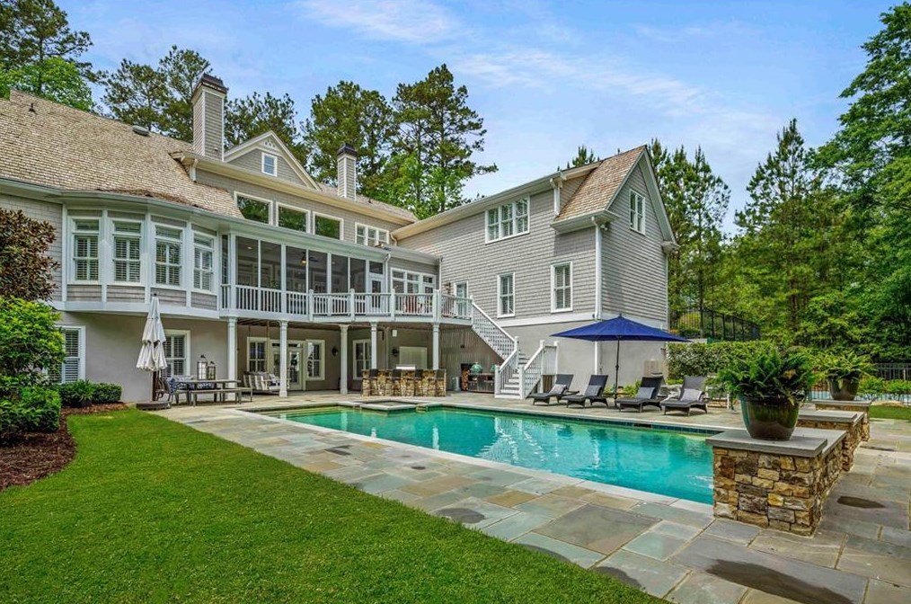 105 Old Barn Ct, Alpharetta, GA 30004-0937