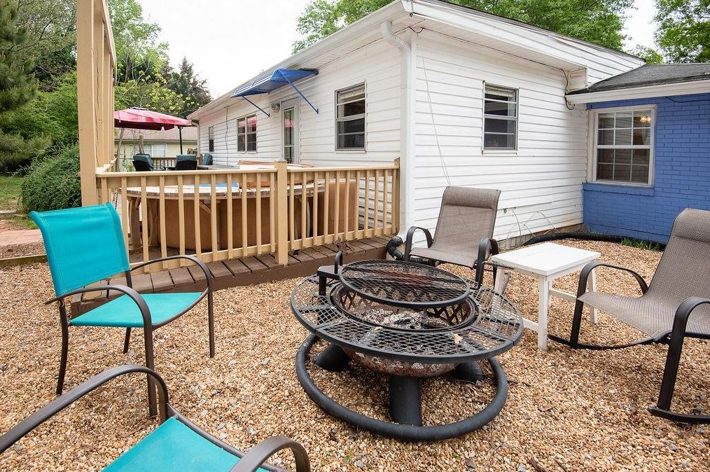 3130 Brook Dr, Decatur GA  30033-3912 exterior